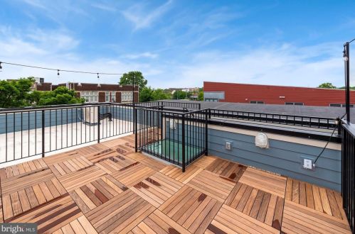 3569 Warder St, Washington DC  20010-1722 exterior