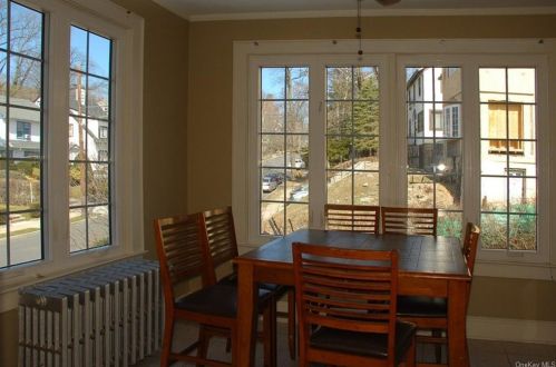 3 Darwood Pl, Mount Vernon NY 10553-1202 exterior