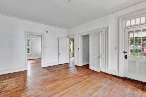 109 Hartford Ave, Hartford CT 06109-1807 exterior