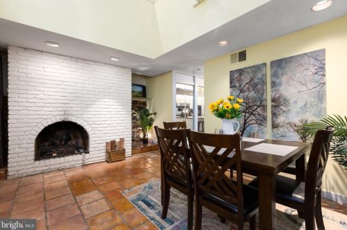 203 3 St, Washington DC 20003-1903 exterior