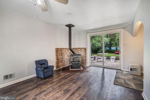 321 Mohawk Trl, Browns Mills NJ  08015-6301 exterior