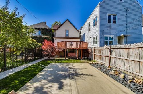 2623 Monticello Ave, Chicago IL 60618-5321 exterior