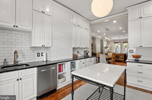 42 Quincy Pl, Washington DC 20001-1107 exterior