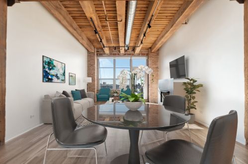 333 Desplaines St, Chicago, IL 60661-1151