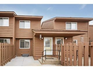 2452 Crestwood Dr, Saint Paul, MN 55109-2254