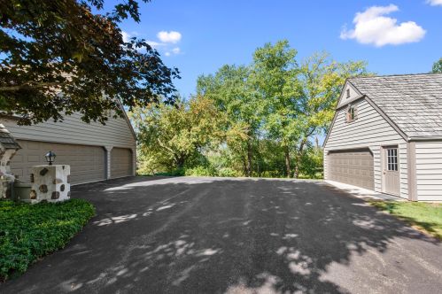 9555 Range Line Rd, Milwaukee WI 53209-2619 exterior