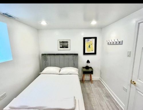 8532 Houston Ave, Chicago IL 60617-2543 exterior