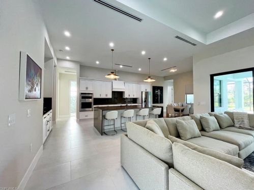 739 23 St, Naples FL 34117-1829 exterior