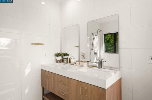 744 Contra Costa Ave, Berkeley CA 94707-1937 exterior