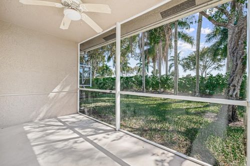 8602 Logia Cir, Boynton Beach FL 33472-7112 exterior