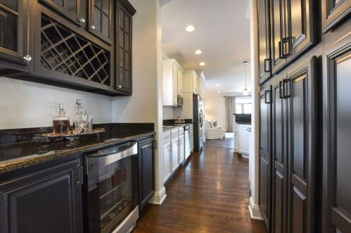 5847 Nashville Ave, Chicago IL 60638-4112 exterior