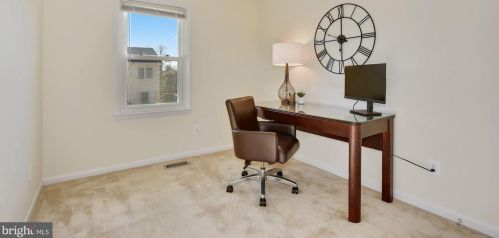 131 Catoctin Cir, Leesburg VA  20175-3808 exterior