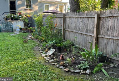 113 Walnut Ave, Ardmore PA 19003-2104 exterior