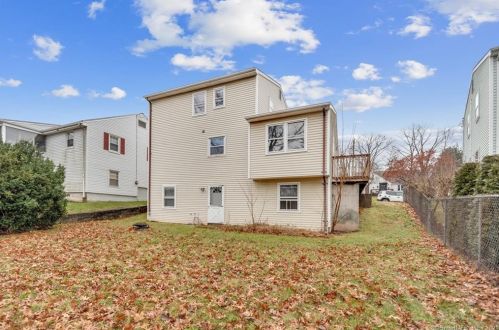 405 Francis St, New Britain CT 06053-3052 exterior