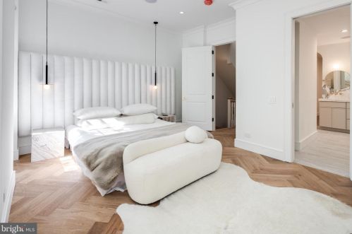 2013 Q St, Washington DC 20002-2373 exterior