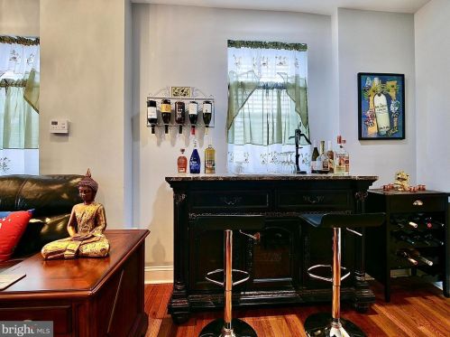 30 6 St, Chester PA 19013-3706 exterior