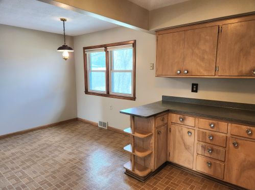 11432 Sunset Ln, Milwaukee WI  53228-2545 exterior