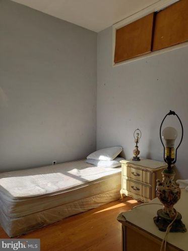 1602 Jackson St, Philadelphia PA 19145-3844 exterior