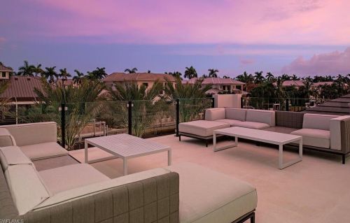 722 16 Ave, Naples FL 34117-2239 exterior