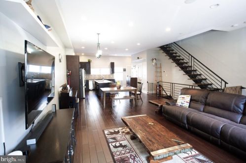 2405 Hagert St, Philadelphia PA 19132-4245 exterior