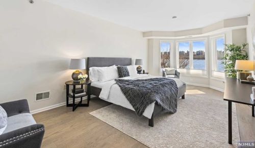 102 Adams Ct, Edgewater NJ 07020-1654 exterior