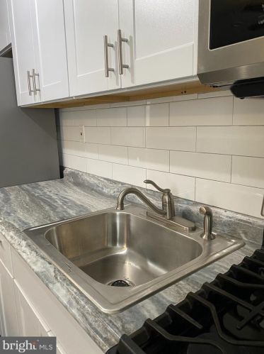 6242 Hazel Ave, Philadelphia PA 19143-1937 exterior