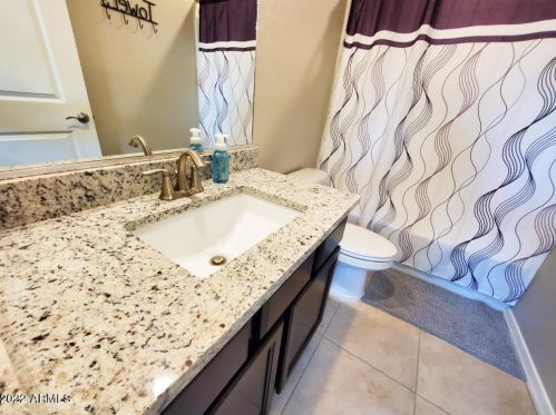 8057 Albeniz Pl, Phoenix AZ  85043 exterior