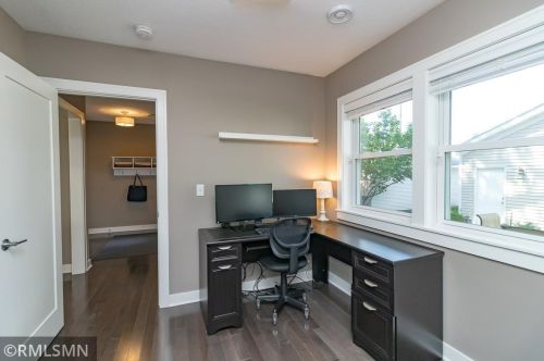 1329 Hartford Ave, Saint Paul MN 55116-1648 exterior