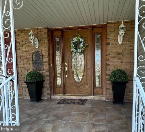 7 Scobey Ln, Trenton, NJ 08610-1015