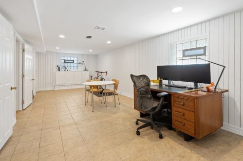 4560 Mcvicker Ave, Chicago IL  60630-3122 exterior