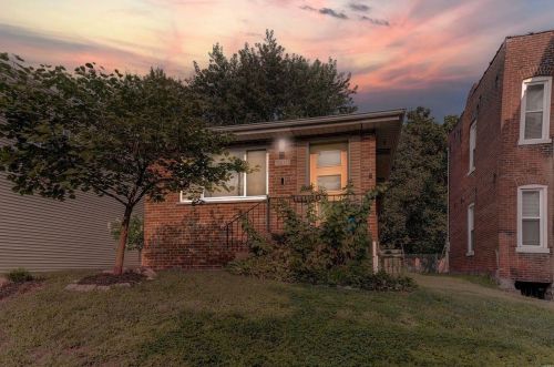 3415 Missouri Ave, Saint Louis MO 63118-3236 exterior