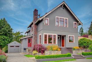 2611 50th Ave, Seattle WA  98116-2311 exterior