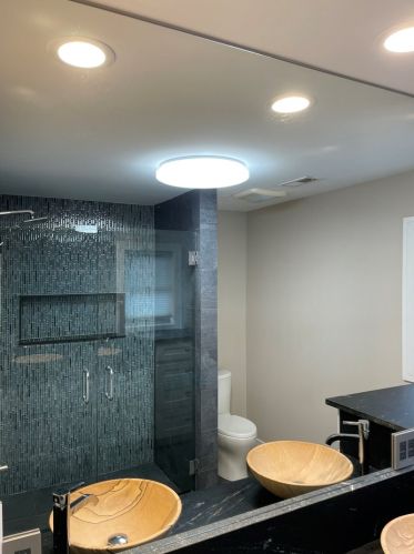 4826 Nashville Ave, Chicago IL 60656-4007 exterior