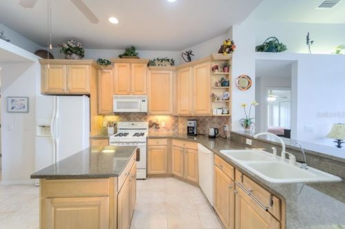 12227 Creek Edge Dr, Riverview FL 33579-6502 exterior