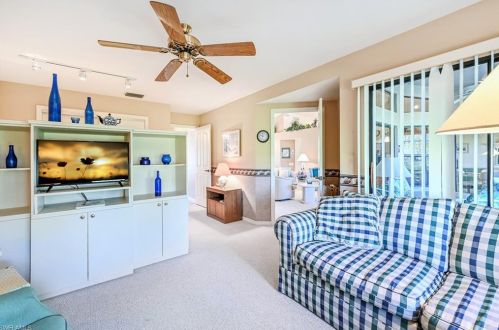 153 Estelle Dr, Naples FL 34112-7059 exterior