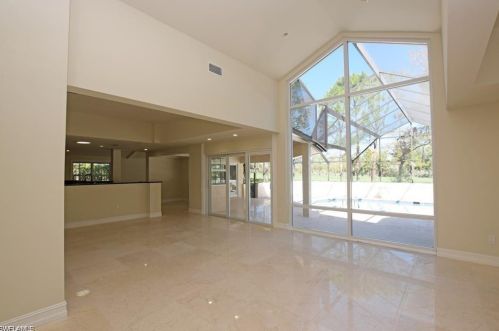 174 Edgemere Way, Naples, FL 34105-7135