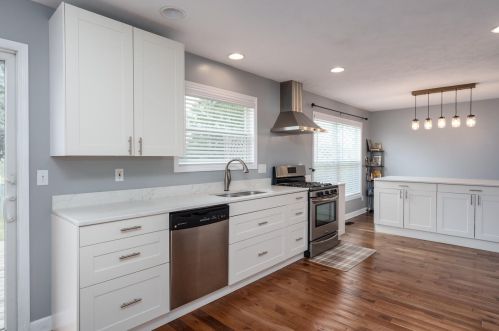 7619 Capri St, Kalamazoo MI  49002-9487 exterior