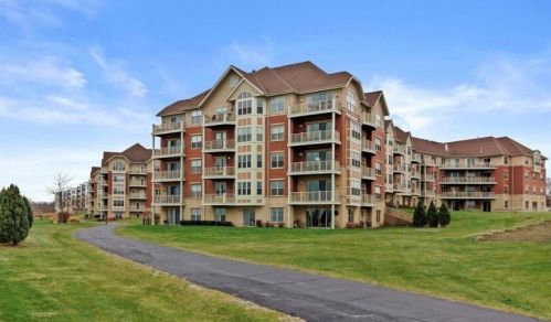 4110 Lake Dr, Milwaukee, WI 53235-5953