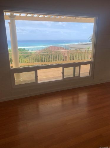 1624 Kamole St, Honolulu HI 96821-1426 exterior