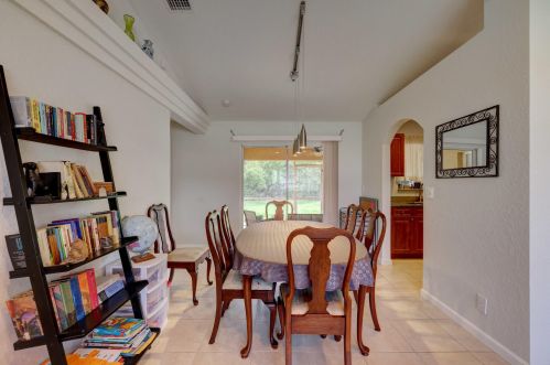 3419 Fashoda St, Fort Pierce FL 34953-4643 exterior