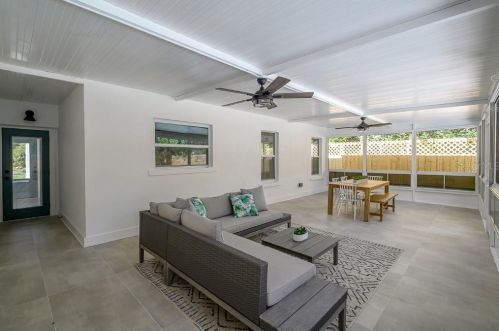 1220 Clifton St, Tampa FL  33604-6810 exterior