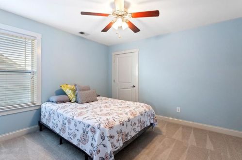 2077 Hatteras Way, Atlanta GA 30318-1085 exterior