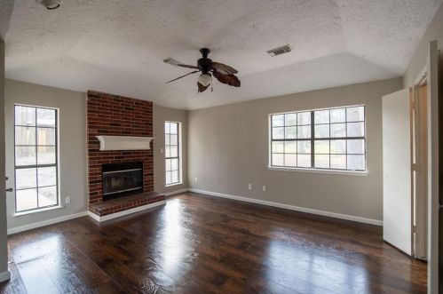 3340 Pne Grv Dr, Huntsville TX 77340-8937 exterior