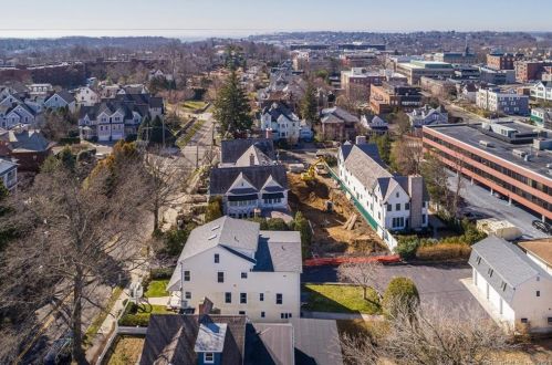 206 Milbank Ave, Greenwich CT 06830-6617 exterior