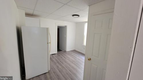 28 Park Ln, Trenton NJ  08609-1840 exterior