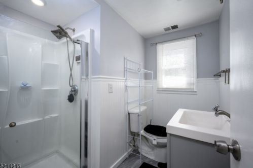 2265 Ludlow St, Rahway NJ 07065-3614 exterior