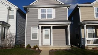 2104 Grayhawk Dr, Aurora IL  60503-5439 exterior