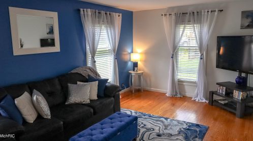 1857 Clearbrook St, Grand Rapids, MI 49508-5554