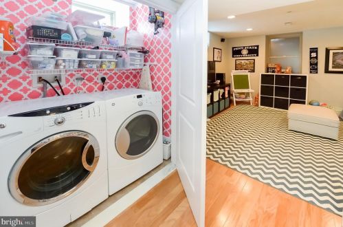 2307 Carpenter St, Philadelphia PA 19146-2516 exterior