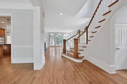 5 Conifer Cir, Atlanta GA 30342-4303 exterior